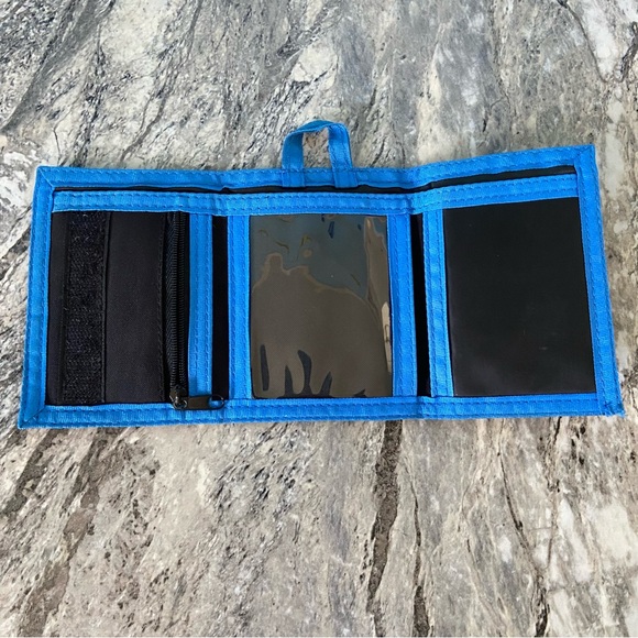 Pokemon Wallet - Picture 6 of 11